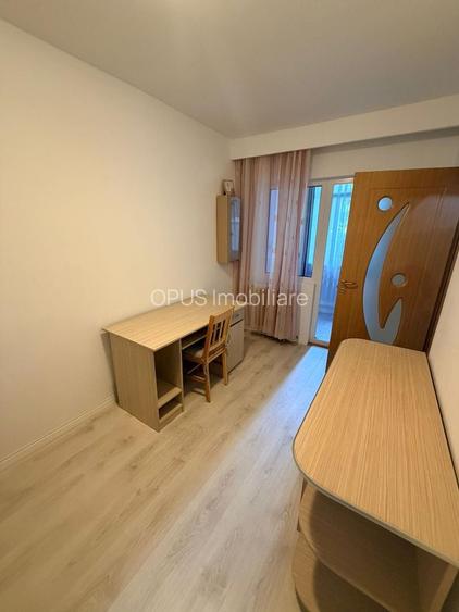Apartament 3 camere, zona BIG - 4