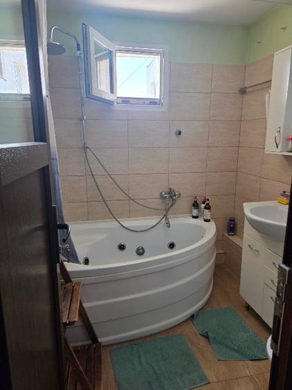 Inchiriez Apartment 3Camere