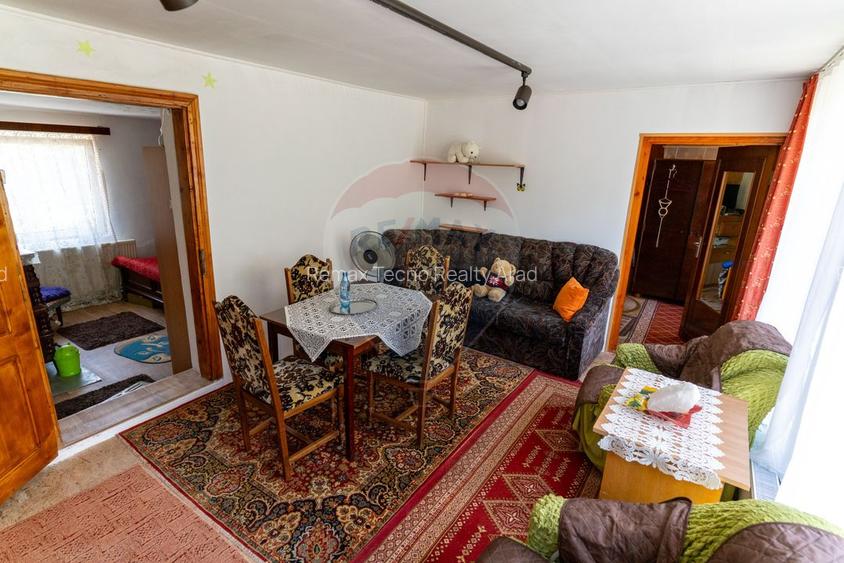Casă  cu 10 camere in 2 corpuri de cladire (se pot vinde separat) - 21