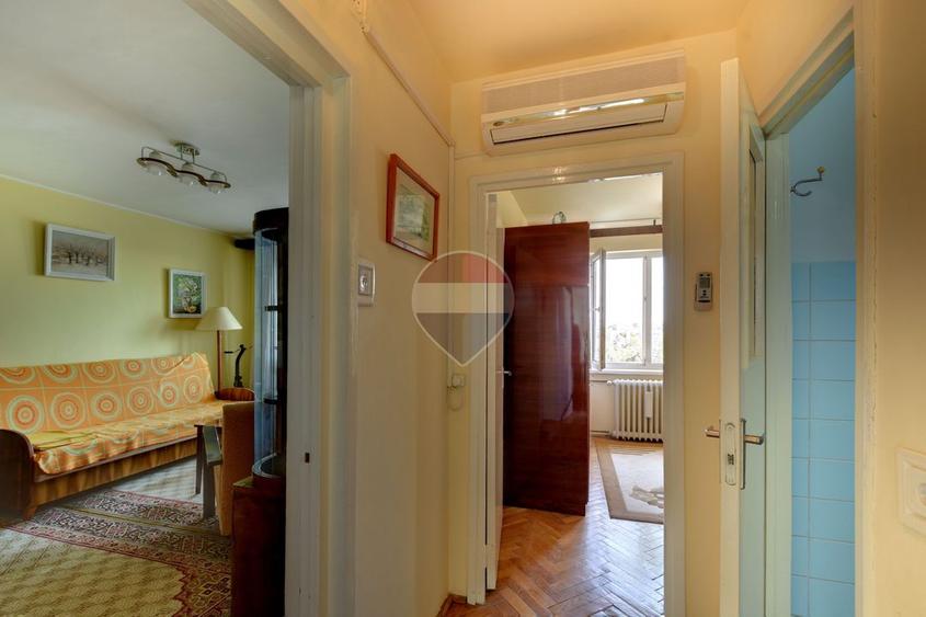 Apartament cu 3 camere de vânzare, zonă ultracentrală Timișoara
