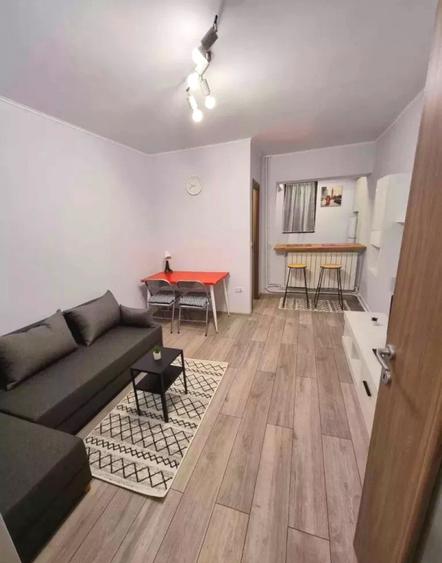 Garsonieră Renovată Complet - Nicolina 1 - Aproape de Centru