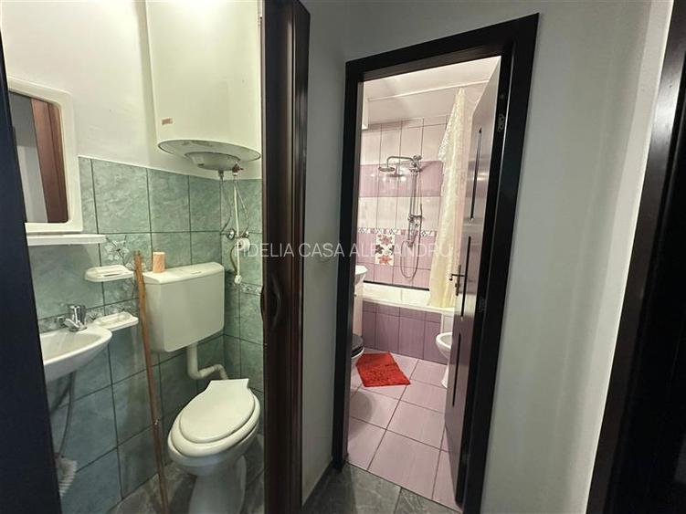 Apartament 3 camere de vanzare, Podu Ros - 11