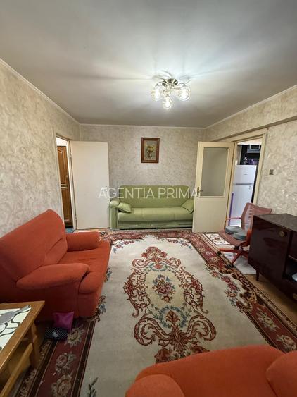 Apartament cu 3 camere semidecomandate, Centru - 2