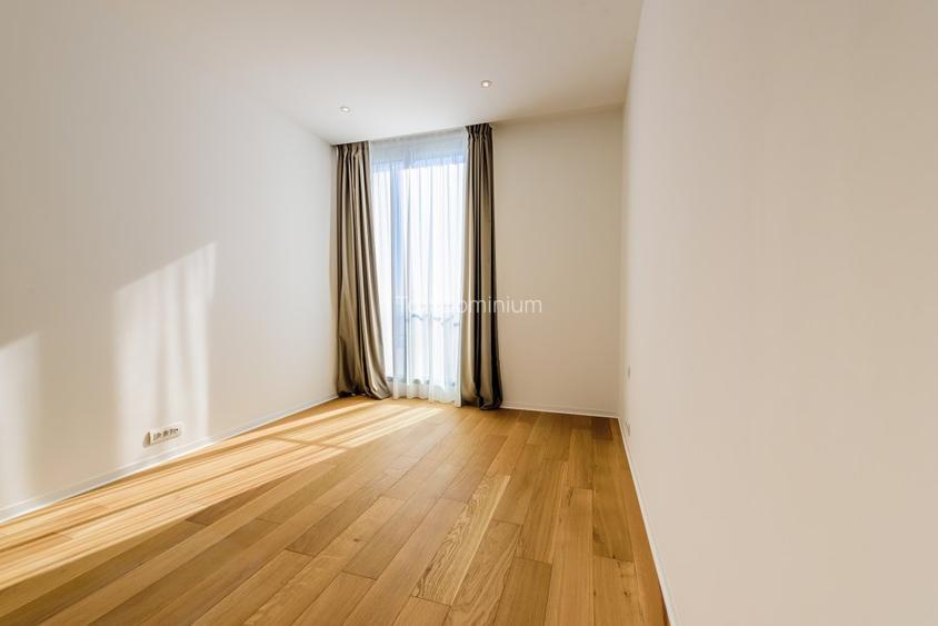 NEO MAMAIA B3.3 - 19