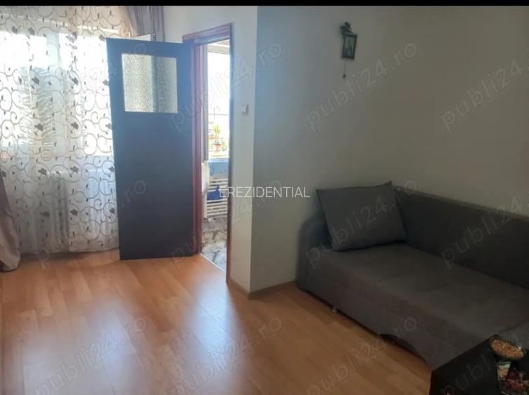 Garsoniera de vanzare - zona Auchan TItan - 3