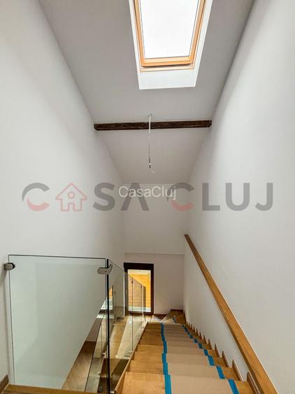 Duplex Finisat intr-o zona linistita - 200mp Curte Libera - 5