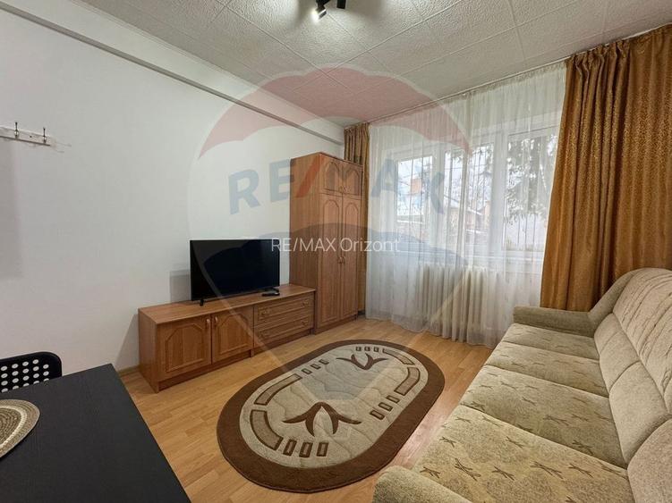 INCHIRIERE| Garsonieră renovată, mobilată complet | Zona Astra - 9