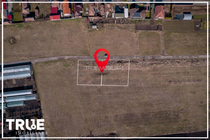 Teren intravilan, 1035m? + 1056m?, S&acirc;ntana de Mureș! - 14