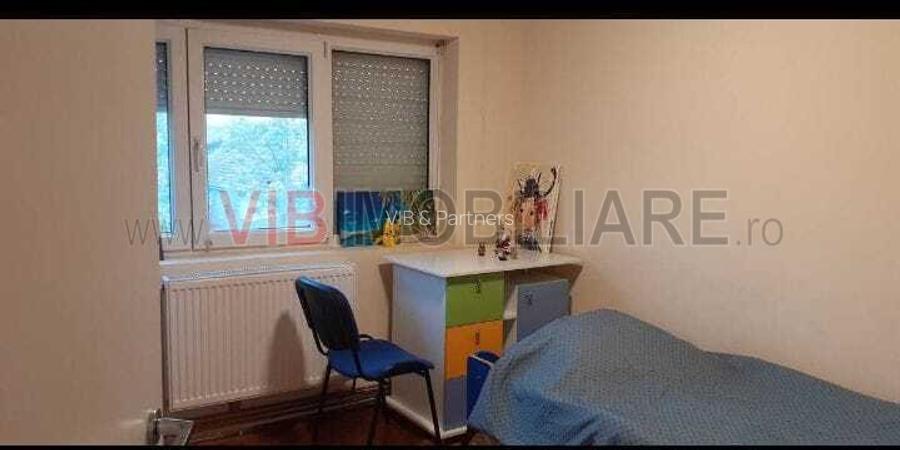 Apartament 3 camere | 67 mp + balcon | Zonă centrală - 2