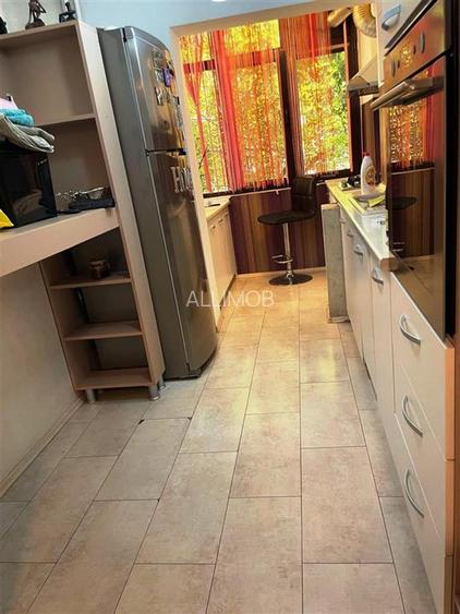 Apartament 3 camere in Ploiesti, zona Bulevardul Bucuresti - 11