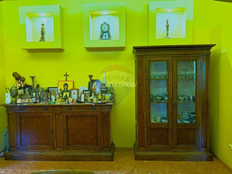 Casa interbelica de vanzare - probabil cea mai frumoasa din Roman - 13