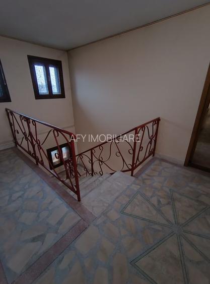 De Vanzare Casa 5 Camere, Anexa, Garaj, Curte - Parcul Carol - 3