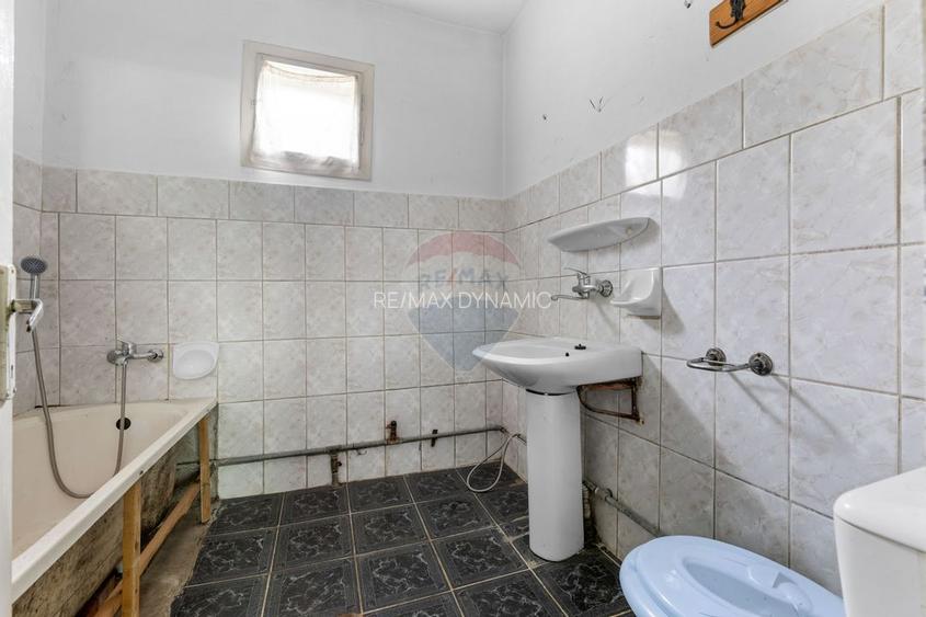 Casa spatioasa in Pancota ideala pentru doua familii - 11