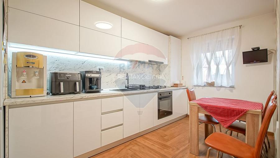 Casă / Vilă cu 3 camere de vânzare - 6