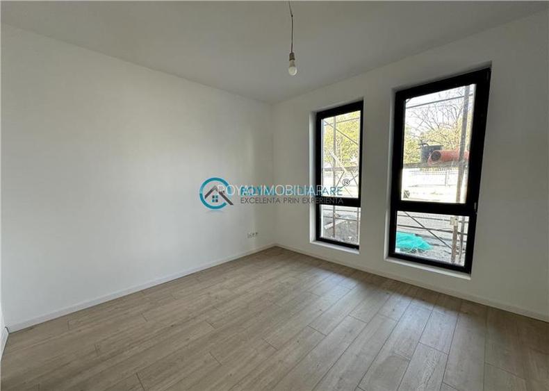 Royal Imobiliare - Vanzare Penthouse 3 camere zona Albert - 2