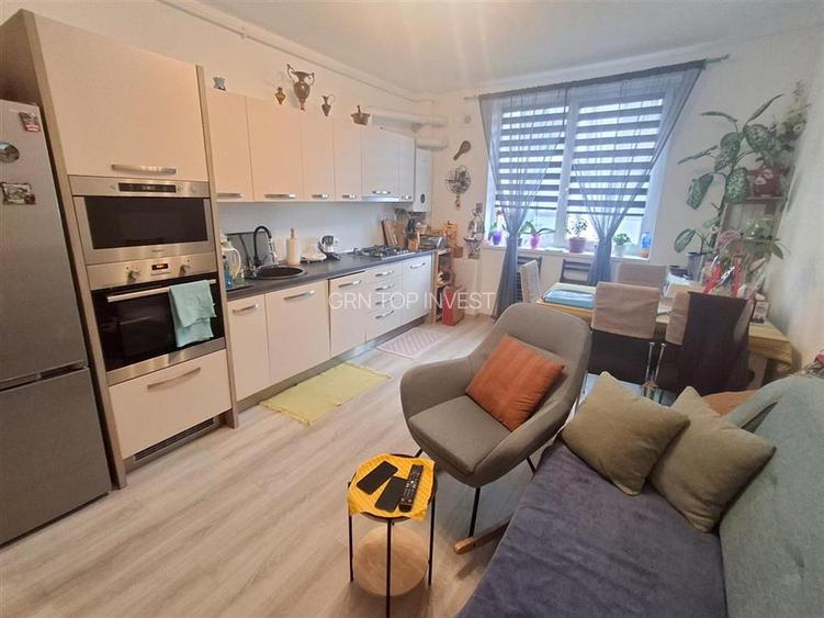 Apartament 3 camere balcon parcare  zona Selimbar - 4