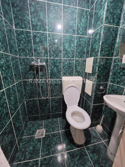 Titan, Postavarul intersectie B-ul 1 Decembrie 1918, stradal, vedere spate - 3