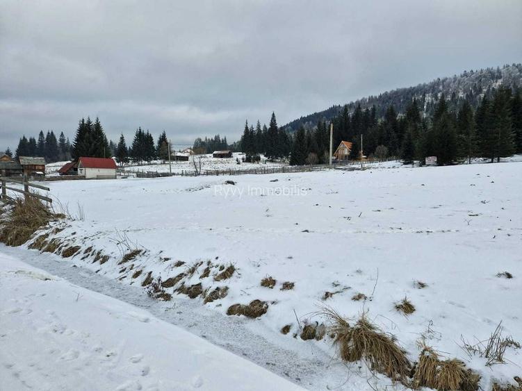 Teren intravilan, 750 mp în loc.Comandău, jud.Covasna. - 6