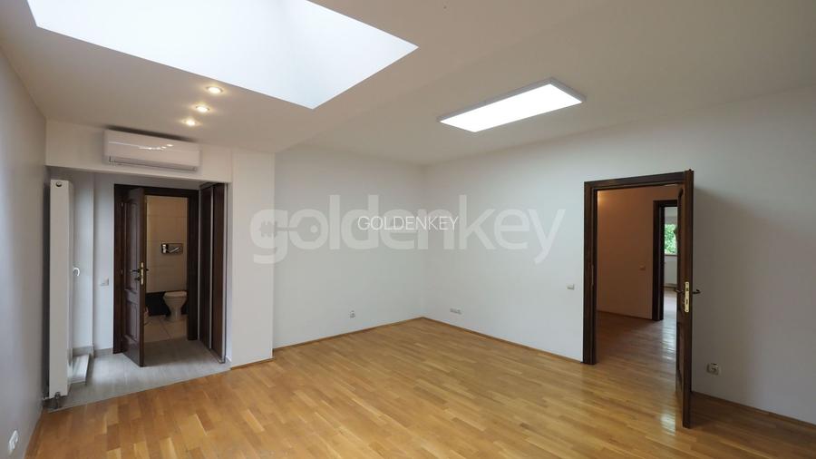 Vedere panoramica! Duplex cu 6 camere pe strada linistita, 350mp - 14