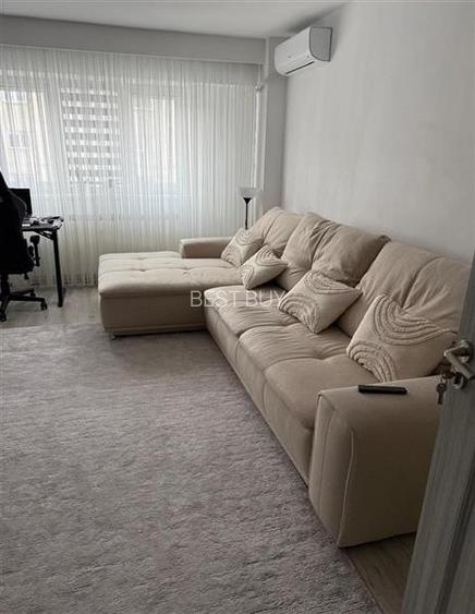 SEBASTIAN PARC, MOTOC, 76 MP ETAJ 7/8 RENOVAT RECENT, BLOC 2001 - 4