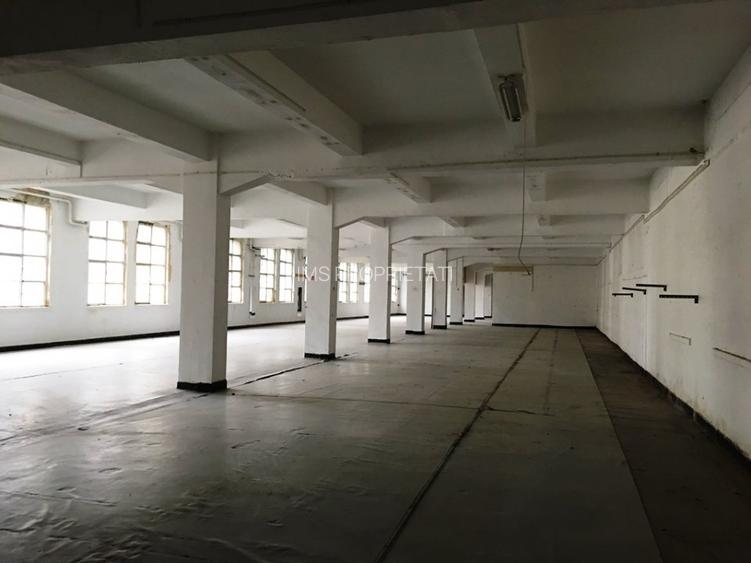 Inchiriez spatiu 300-1200 mp pretabil comercial, parcare 338 mp - 3