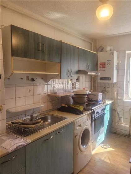 Apartament 3 camere semidecomandat | Etaj 3, zona Ura - 4
