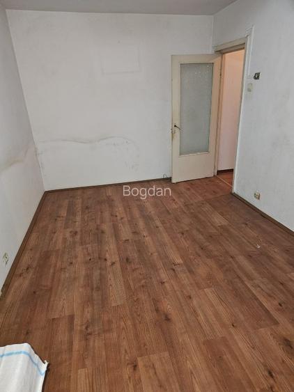 APARTAMENT 3 CAMERE RESITA - 3