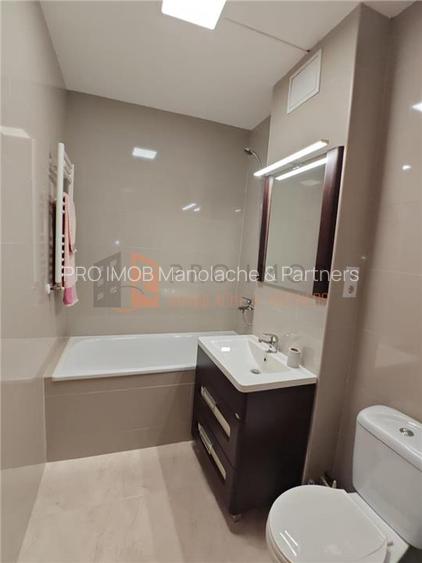 Apartament 3 camere cf 1 semidecomandat  zona Micro 5 - 10