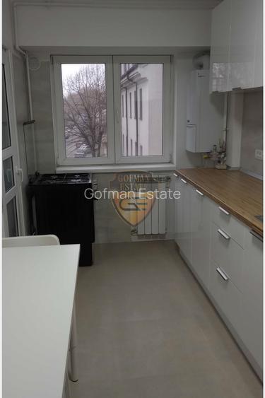 3 camere Constanta Ultracentral Tomis Mall, balcon, centrala gaz etaj 1 cu lift - 3