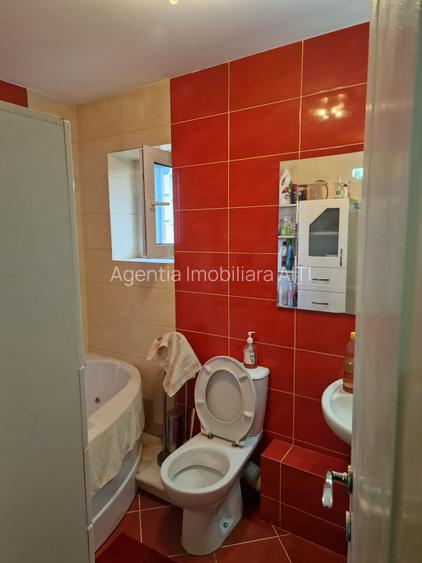De Vanzare Apartament 3 camere et 4 zona centrala Suceava - 6