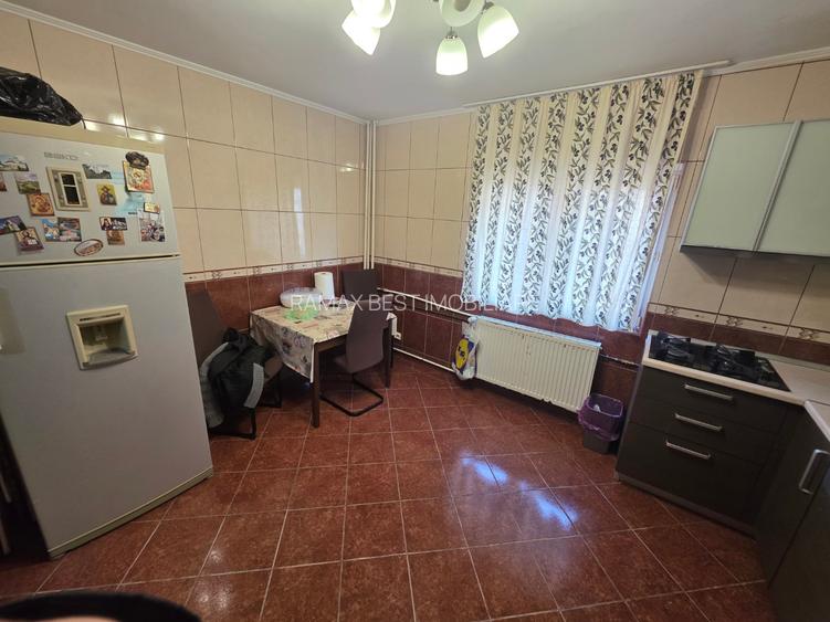 Vitanul nou, chiar pe Foisorului, stradal, bloc reabilitat - 5