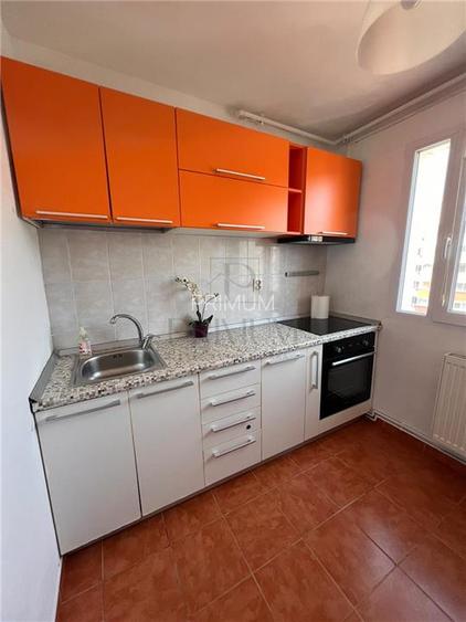 GH. LAZAR - 2 CAMERE - ETAJ INTERMEDIAR - LIFT - CENTRALA PROPRIE - DECOMANDAT - 5
