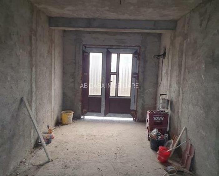 Casă individuală, P+M, la gri, în loc Ivanda, la 30 km de Timișoara, comision 0% - 2