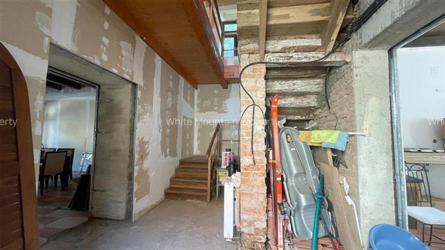 Casa speciala cu istorie de vanzare Jimbor | Fosta scoala - 10