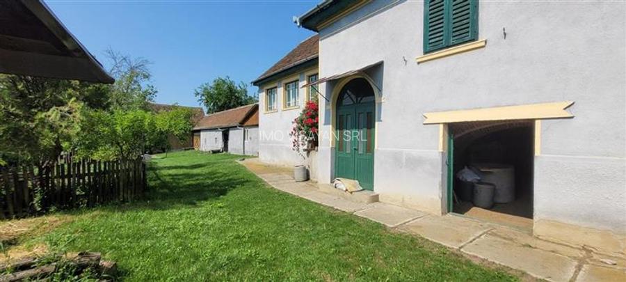 casa sat Sangatin, jud.Sibiu, cu teren1.93 Ha,comision 0 - 2