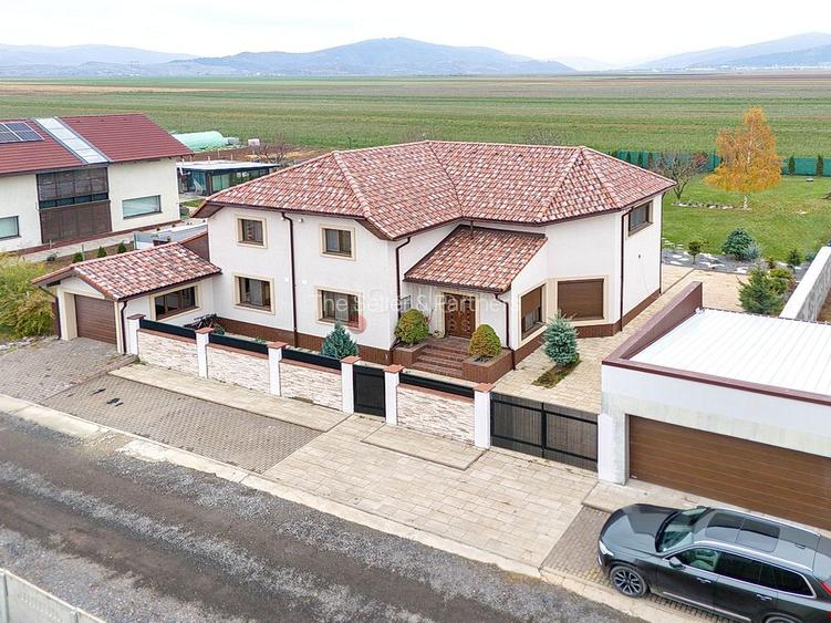 Structura Generoasa Zona Linistita - 9