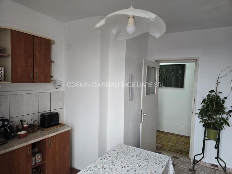 LOC. RACACIUNI,  APARTAMENT 3 CAMERE - 9