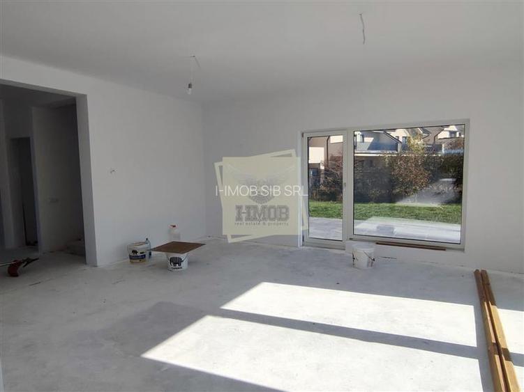 Casa moderna 5 camere teren 490 mp terasa acopertia in Cristian - 9