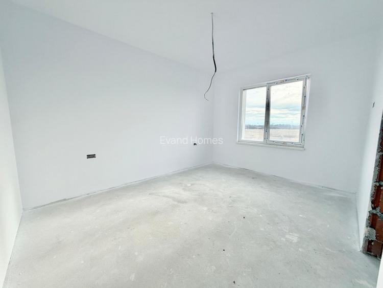 Duplex individual cu 4 camere + toate utilitatile - Mosnita - 12