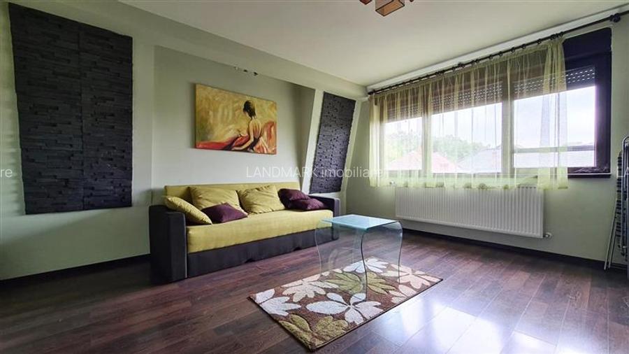 De inchiriat apartament 3 camere in vila zona Favorit-Circumvalatiunii - 2