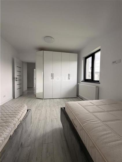 Apartament de vanzare - La Stejari - mobilat partial - 2