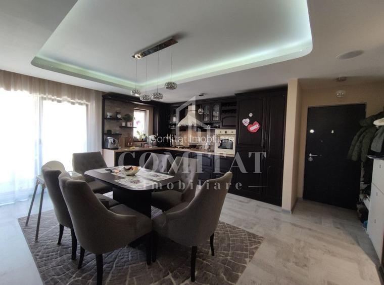 Apartament de vanzare 3 camere | Zona Porii - 2