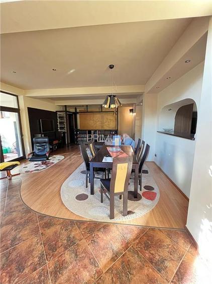 Dumbravita - Vila moderna - Teren 1430mp - 2 Fronturi - Carport - Panouri solare - 4