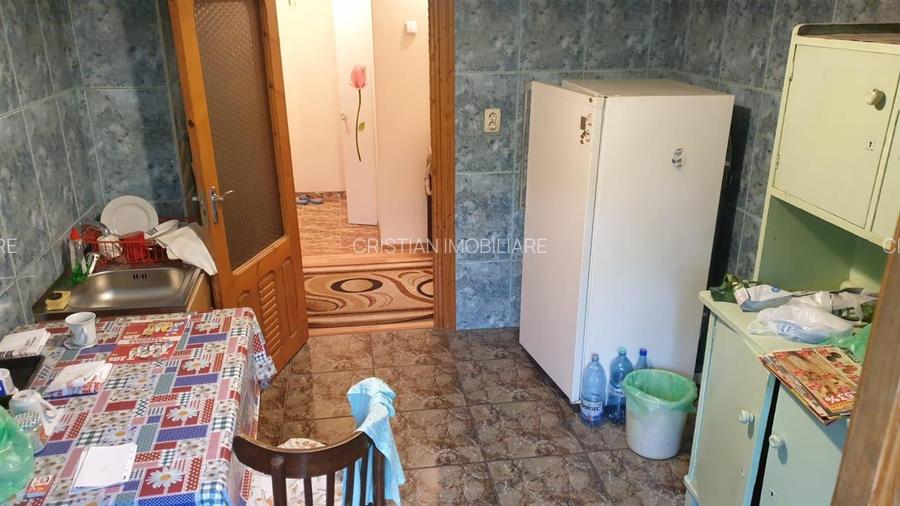 Ultracentra Calarasilor - Bariera 2 camere etaj 2, confort 1 decomandat Spatios, - 5