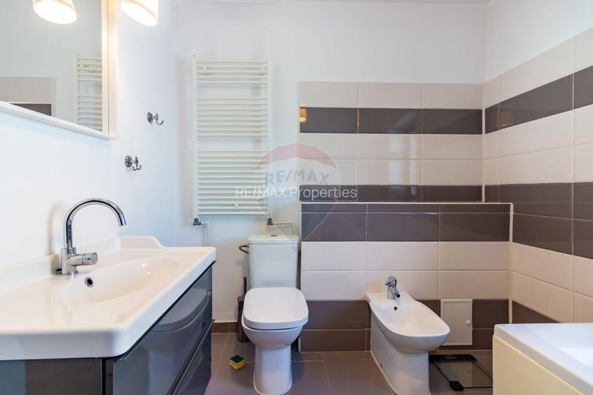 Casă / Vilă de vanzare la intrare in Mogosoaia, padure, teren 1097mp - 18