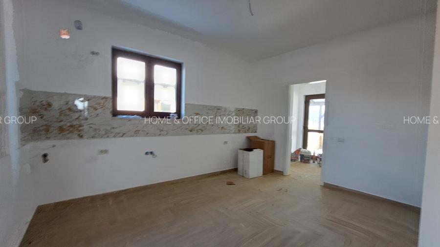 CASA 4 CAMERE CU SUPRAFATA GENEROASA IN  STIL NEOROMANESC - 35