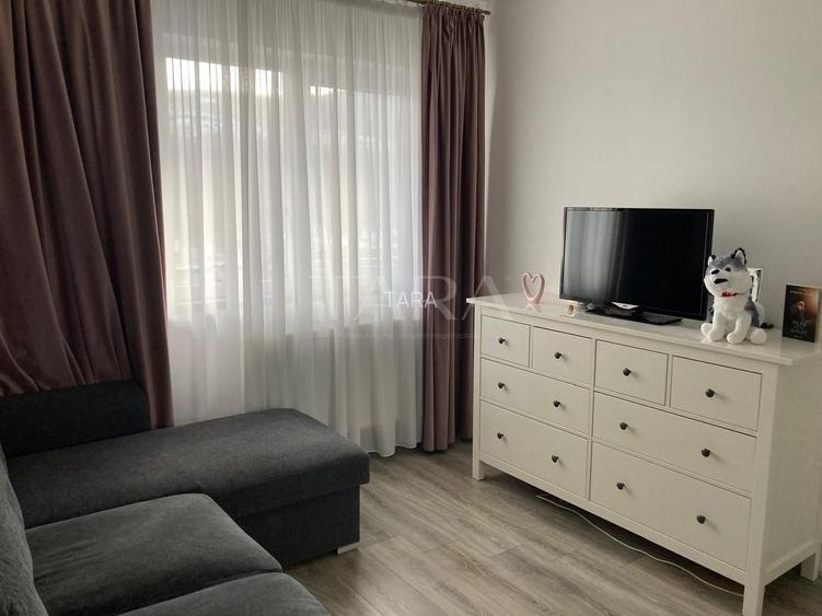 Apartament modern cu 2 camere, zona VIVO - 4