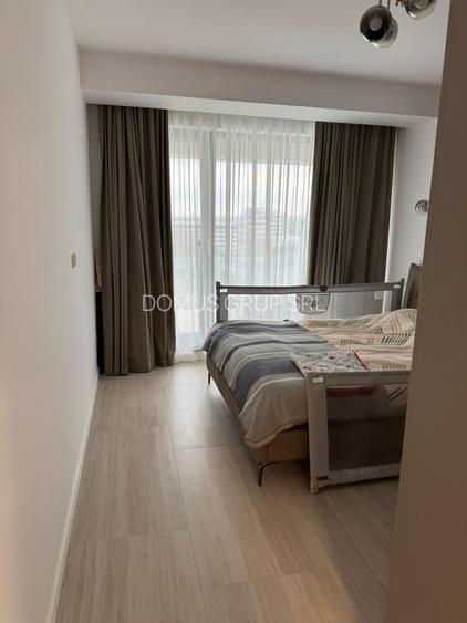 Vând apartament cu trei camere vedere superbă la mare - 12