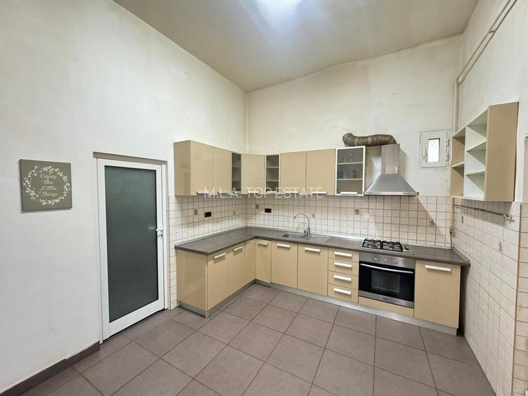 Casa 4 camere de închiriat zona centrala - 14