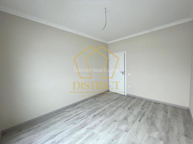 Casa despărțită prin garaj cu 5 camere | Giroc - 9